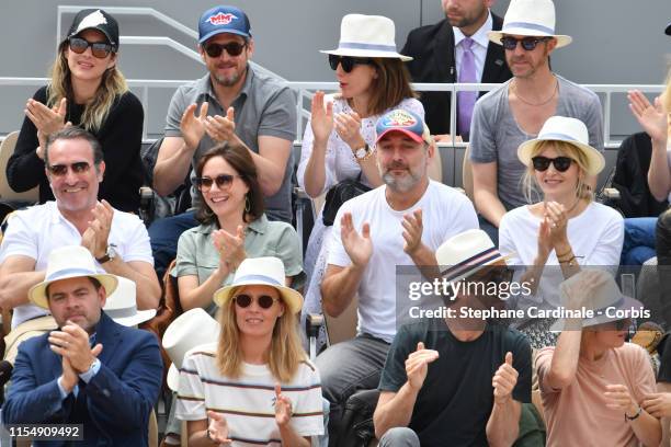 Marion Cotillard, Guillaume Canet, Elsa Zylberstein, Calogero, Jean Dujardin, Nathalie Pechalat, Gilles Lellouche, Alizee Guinochet, Clovis...