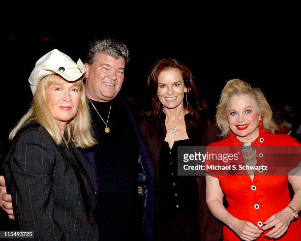 Diane Ladd, Robert Hunter, Denise Brown, and Carol Connors