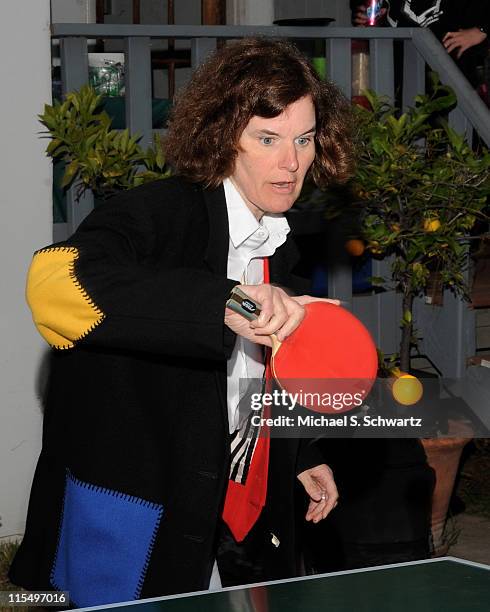 Paula Rants Comedian Paula Poundstone plays ping pong at the Poundstone annual ...