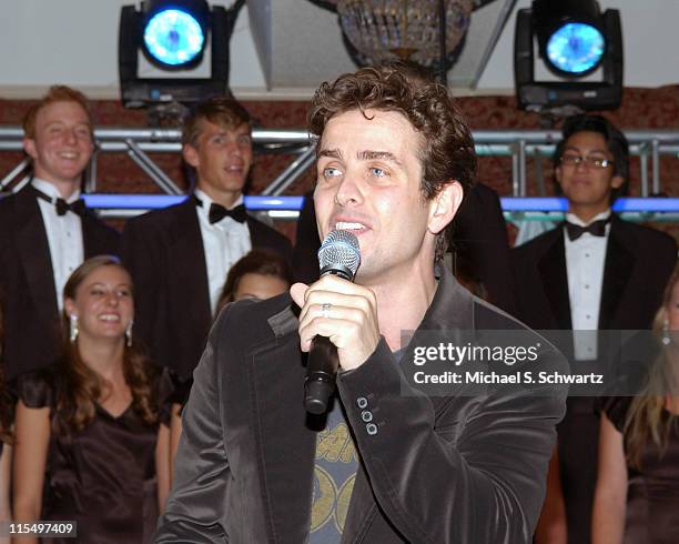 Joey McIntyre with Burbank High School's In Sync Choir