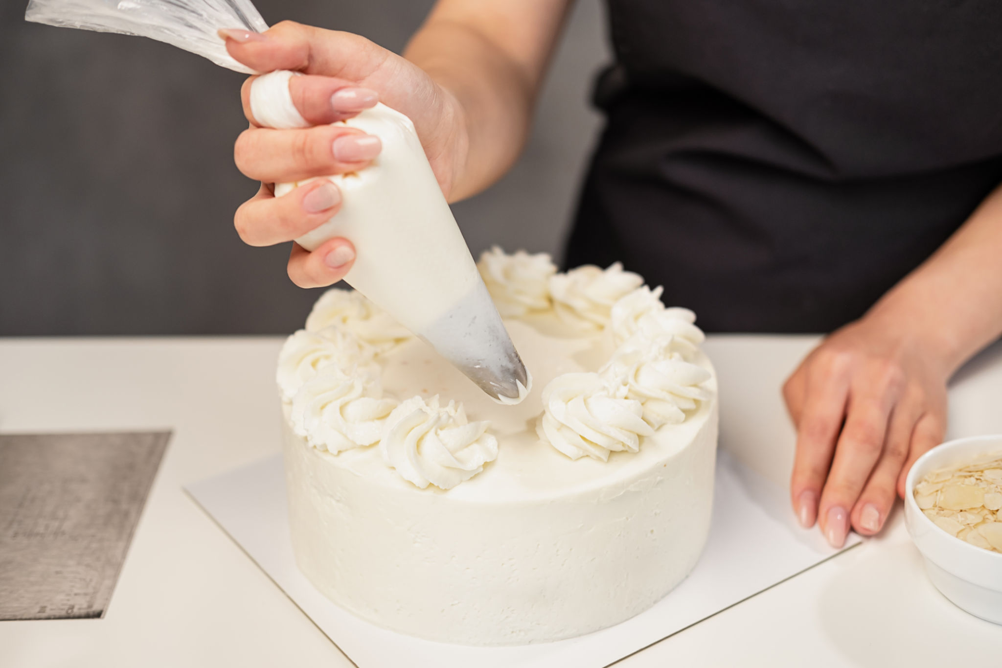cake decorating