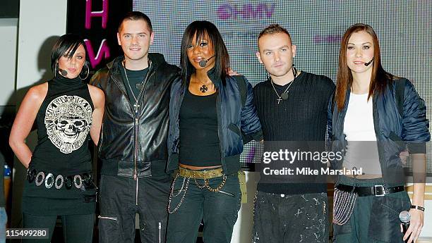 Michelle Heaton, Tony Lundon, Kelli Young, Kevin Simm and Jessica Taylor of Liberty X