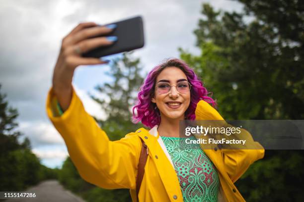 taking selfies is so fun - alternative lifestyle stock pictures, royalty-free photos & images