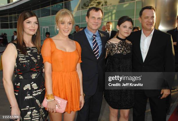 Jeanne Tripplehorn, Chloe Sevigny, Bill Paxton, Ginnifer Goodwin and Tom Hanks, executive producer