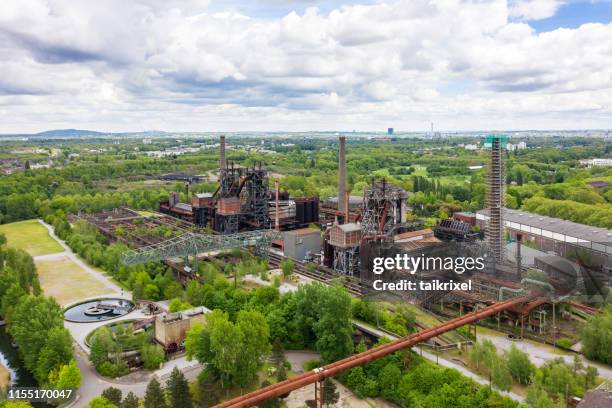 landschafts-und industriepark duisburg nord von oben, deutschland - abandoned factory stock-fotos und bilder