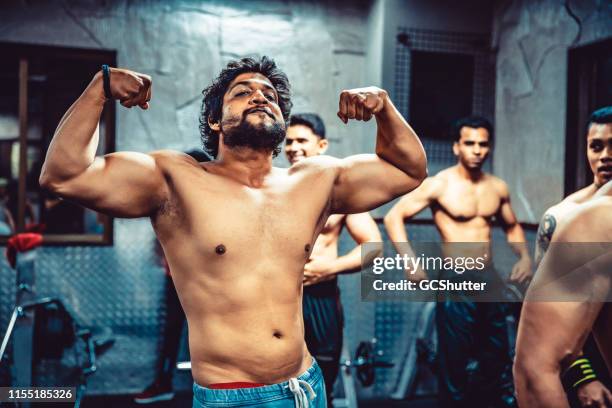 Bodybuilder Weimar Group Of Bodybuilders At A Gymnasium High-Res Stock Photo - Getty Images