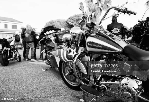Harley Rider Front View 841 Man Riding Motorcycle Front View Stock Photos, High-Res Pictures ...