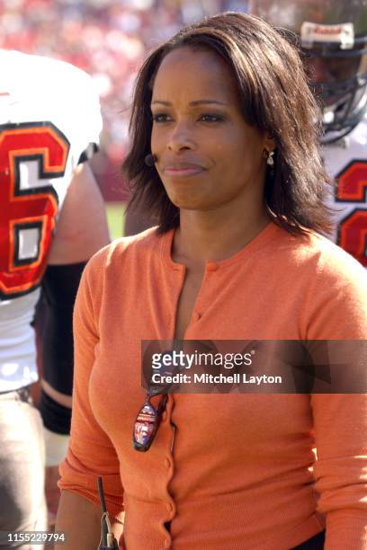Fox announcer Pam Oliver on air during a football game between the Tampa Bay Buccaneers and Washington Redskins at FedExField on October 12, 2003 in...