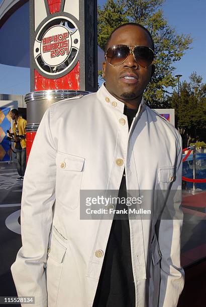 Rapper Big Boi attends the 106 & Park pre-show before the BET Hip Hop Awards 2007 at the Atlanta Civic Center on October 13, 2007 in Atlanta, GA.