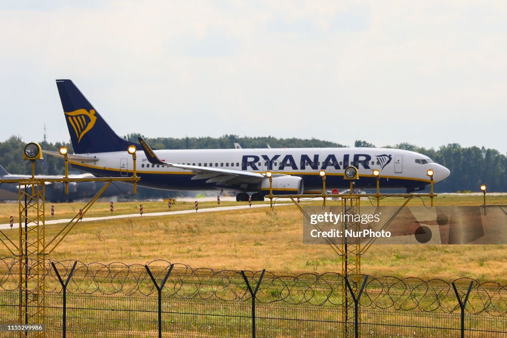 Planespotting Near Krakow Airport