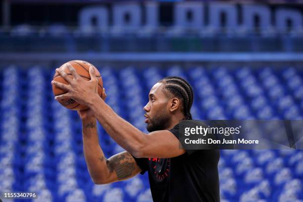 Kawhi Leonard of the Toronto Raptors warms up before playinga the Orlando Magic during Game Three of the first round of the 2019 NBA Eastern...