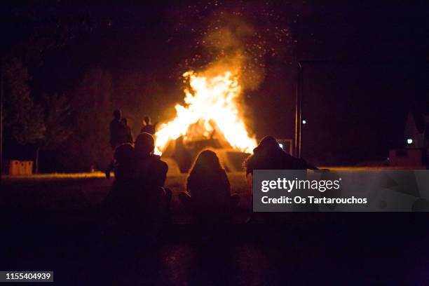 summer bonfire - san juan imagens e fotografias de stock