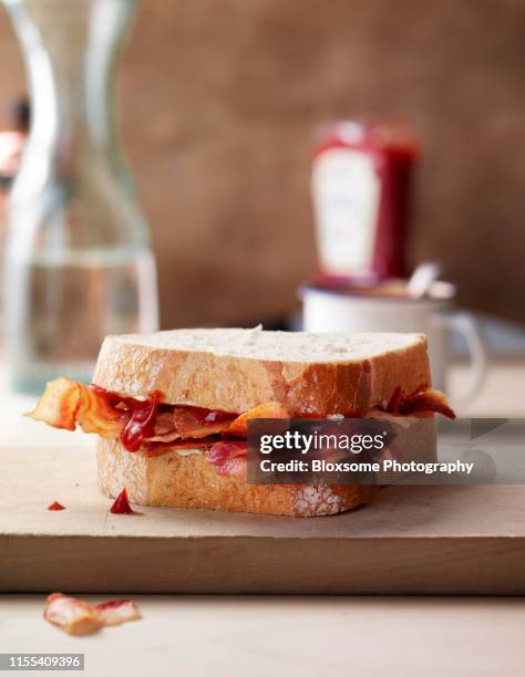 bacon sandwich - tocino ahumado fotografías e imágenes de stock