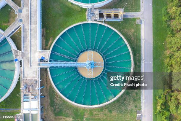 aerial view of the solid contact clarifier tank type sludge recirculation in water treatment plant - wassersparen stock-fotos und bilder