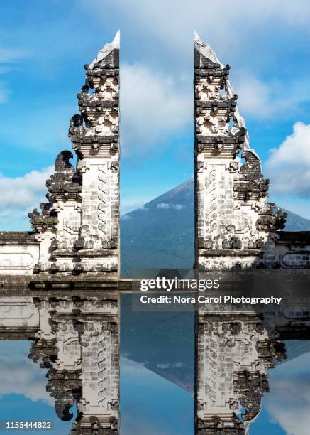 gate at pura lempuyang luhur temple on bali, indonesia - bali volcano stock pictures, royalty-free photos & images