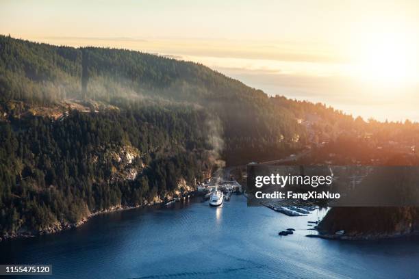 horseshoe bay ferry terminal aerial view - vancouver horseshoe bay stock pictures, royalty-free photos & images