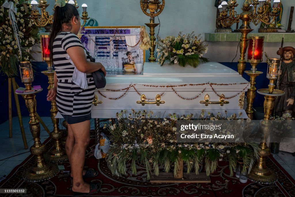 Filipinos Remember Victims Killed During The War On Drugs