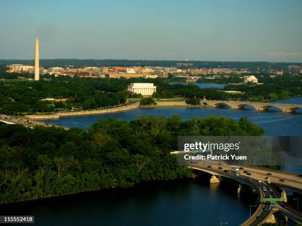 potomac river, washington dc - dc skyline stockfoto's en -beelden