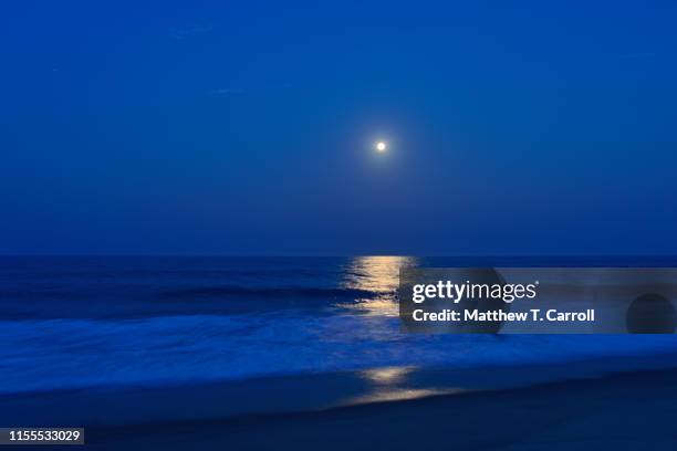 moonrise over the ocean - ocean city maryland stock-fotos und bilder