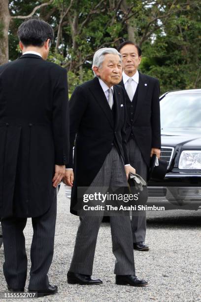 Emperor Emeritus Akihito visits the mausoleum of Emperor Meiji on June 12, 2019 in Kyoto, Japan.