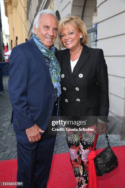 Guenter Steinberg and his wife Margot Steinberg during the 19th Mercedes-Benz reception at "Klassik am Odeonsplatz" on July 14, 2019 in Munich,...