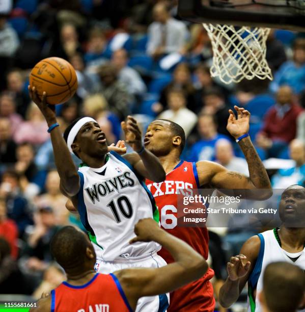 Dbrewster@startribune.com Monday_01'18/10_Minneapolis MINNESOTA TIMBERWOLVES vs. PHILADELPHIA 76ERS ] Timberwolves guard Jonny Flynn scored in the...