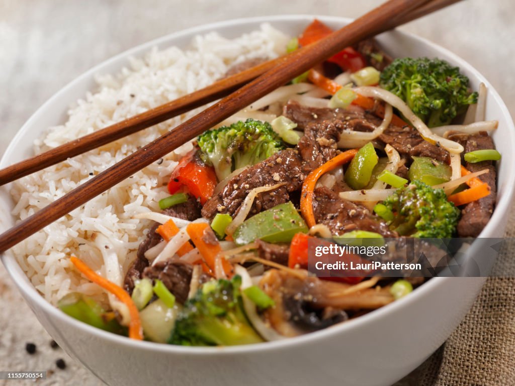 Asian Style Peppered Beef and Vegetable Rice Bowl with Oyster Sauce