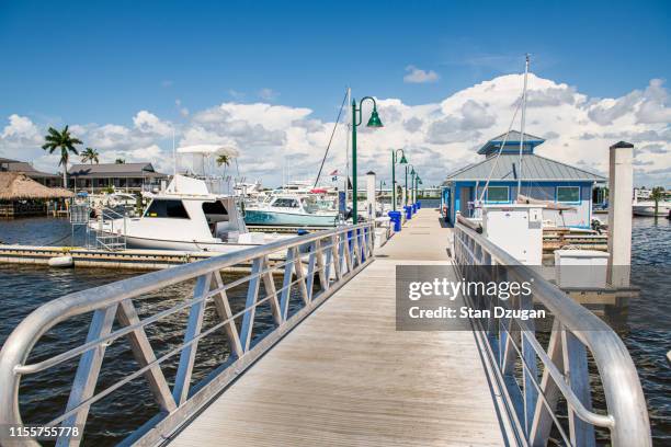 naples florida city dock, charter boats - marco island stock-fotos und bilder