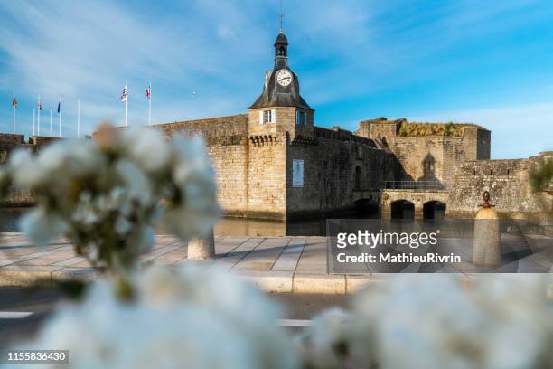 concarneau : ville close - brest brittany stock pictures, royalty-free photos & images