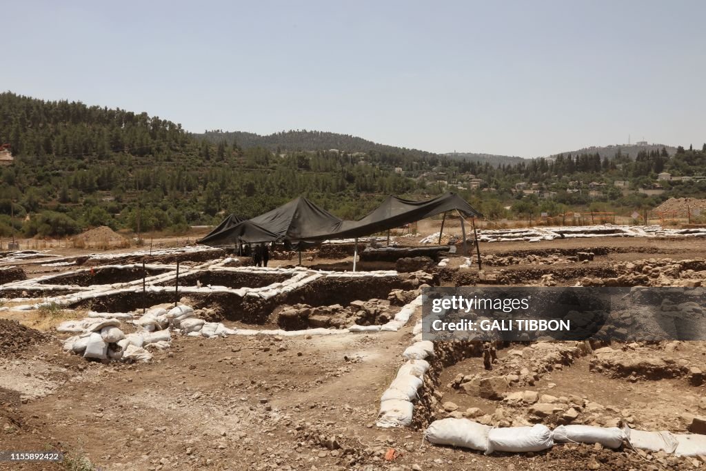 ISRAEL-ARCHEOLOGY-NEOLITHIC