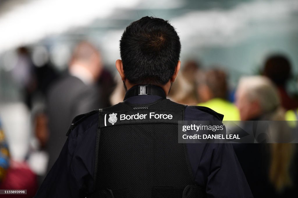 DOUNIAMAG-BRITAIN-AIRPORT-SECURITY