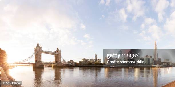 iconic london landmark and the skyline at sunrise - london skyline fotografías e imágenes de stock