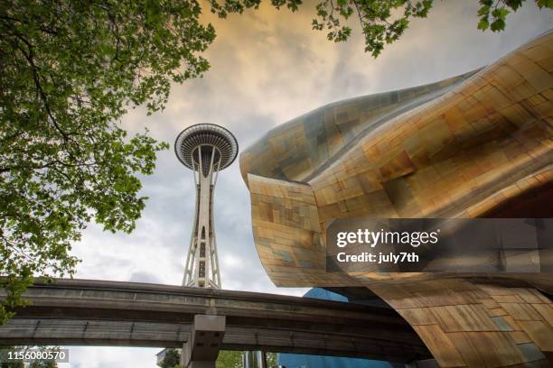 space needle and museum of pop culture in seattle - experience music project stock pictures, royalty-free photos & images