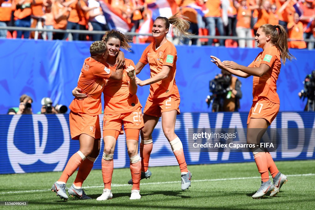 Netherlands v Cameroon: Group E - 2019 FIFA Women's World Cup France
