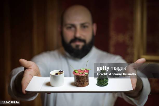 chef - luxus essen stock-fotos und bilder