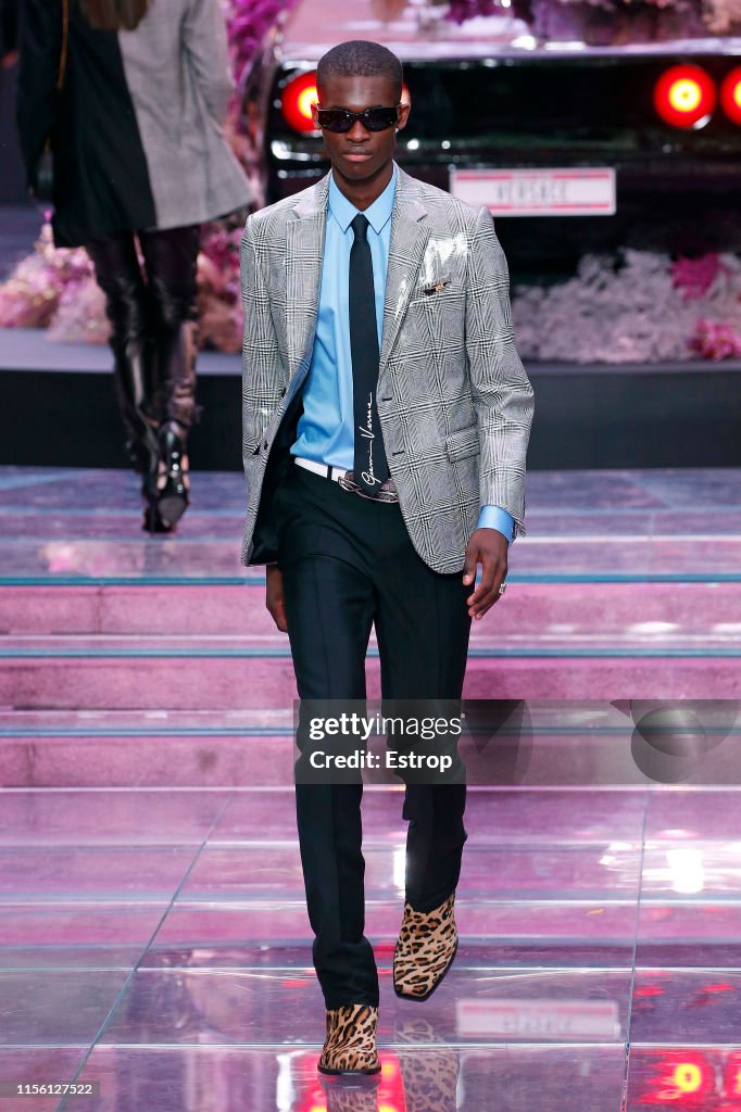Versace - Runway - Milan Men's Fashion Week Spring/Summer 2020
