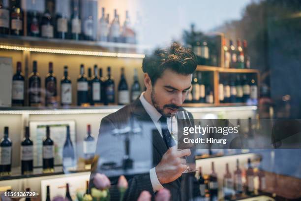 wine tasting - winebar stock pictures, royalty-free photos & images