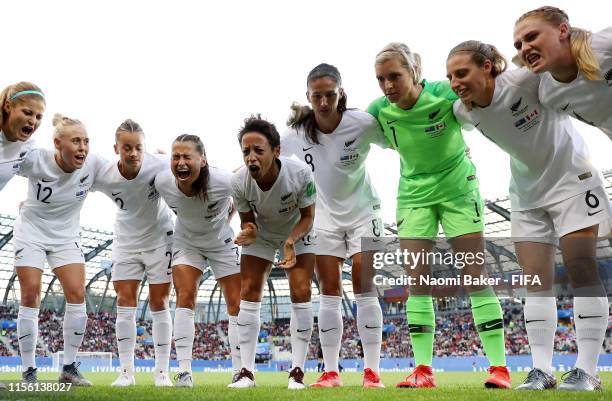 Ali Riley of New Zealand gives her team instructions during a team huddle prior to the 2019 FIFA Women's World Cup France group E match between...