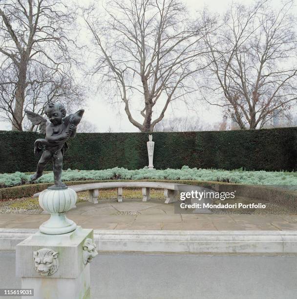 Exedra 676 Exedra Stock Photos, High-Res Pictures, and Images - Getty Images