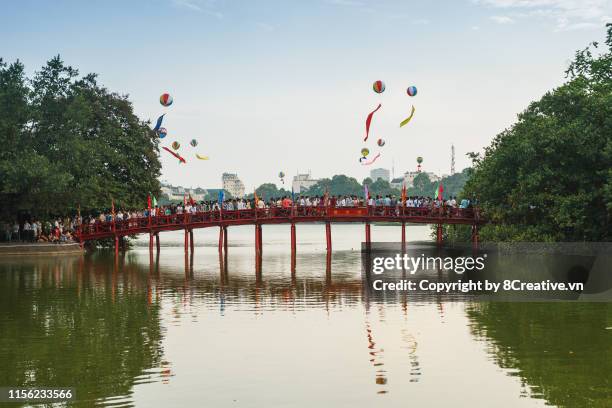 the huc bridge, hanoi, vietnam - tet stock-fotos und bilder