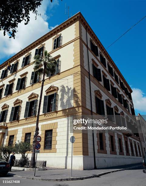 Italy, Sicily, Agrigento, Palazzo della Prefettura. Corner foreshortened view of the simple, harmonious, utilitarian facade. The two-colors material...