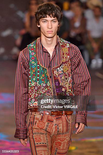 Etro - Runway - Milan Men's Fashion Week Spring/Summer 2020 Etro - Runway - Milan Men's Fashion Week Spring/Summer 2020
