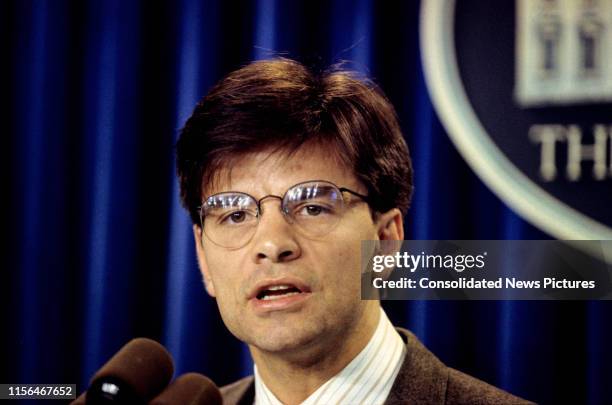 White House Communications Director Photos and Premium High Res