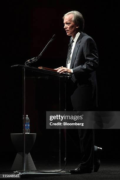 Bill Gross, co-chief investment officer of Pacific Investment Management Co., speaks at the Morningstar Investment Conference in Chicago, Illinois,...