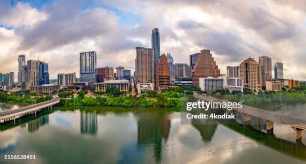 panorama del horizonte de austin texas usa - austin fotografías e imágenes de stock