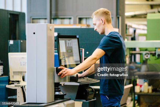 Cad Operator Photos and Premium High Res Pictures - Getty Images
