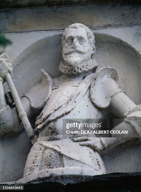Statue of a leader with armour, seventh gateway to Hochosterwitz Castle, Carinthia, Austria, 9th-16th century.