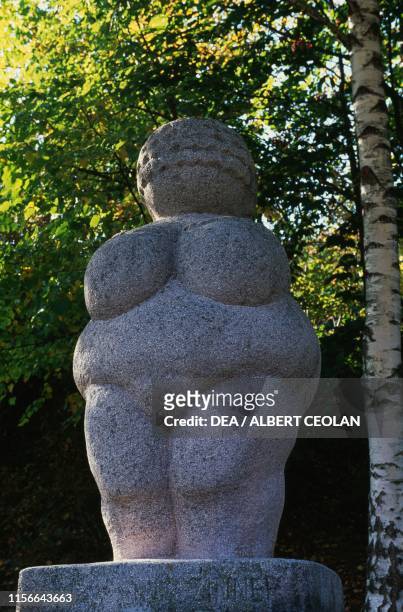 Statue depicting the Venus of Willendorf, located in the place where in 1908 the homonymous statuette was found, Willendorf, Wachau , Lower Austria,...