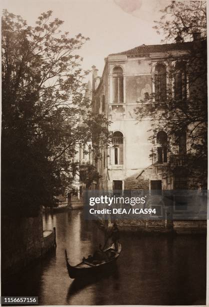 Rio or Canale di San Polo, Venice, Veneto, Italy, from Calli, canali e isole della Laguna , Ferdinando Ongania Publishers, Venice, 1897.