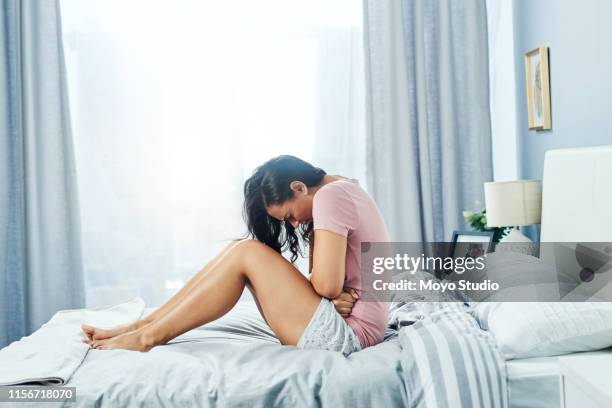 puoi superare questo - sindrome premestruale foto e immagini stock